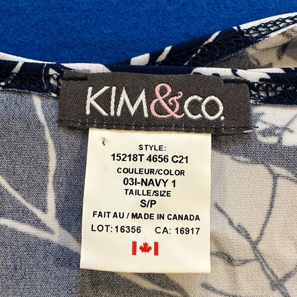Kim & Co. Brazil Knit Short Sleeve Ruched Front Top - Picture 8 of 11